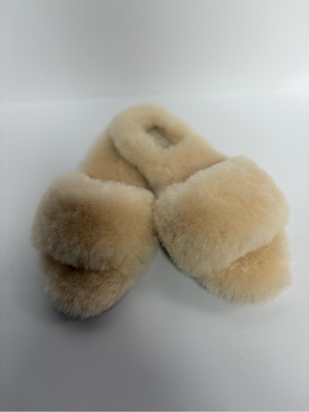 UGG Cozette Shearling Slide Slippers - Cream - Women’s Size 6 - Brand New